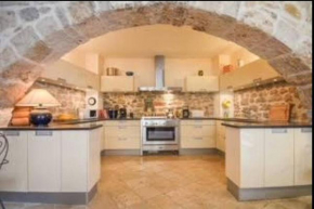 Vérité Maison de Lorgues village center- Charming 2 bed 2 bath oasis